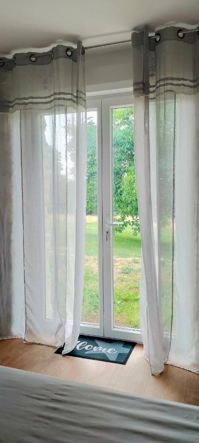 Bed and Breakfast Le Petit Pre Bouesse Exterior foto