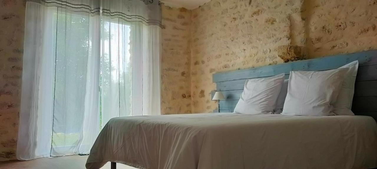 Bed and Breakfast Le Petit Pre Bouesse Exterior foto