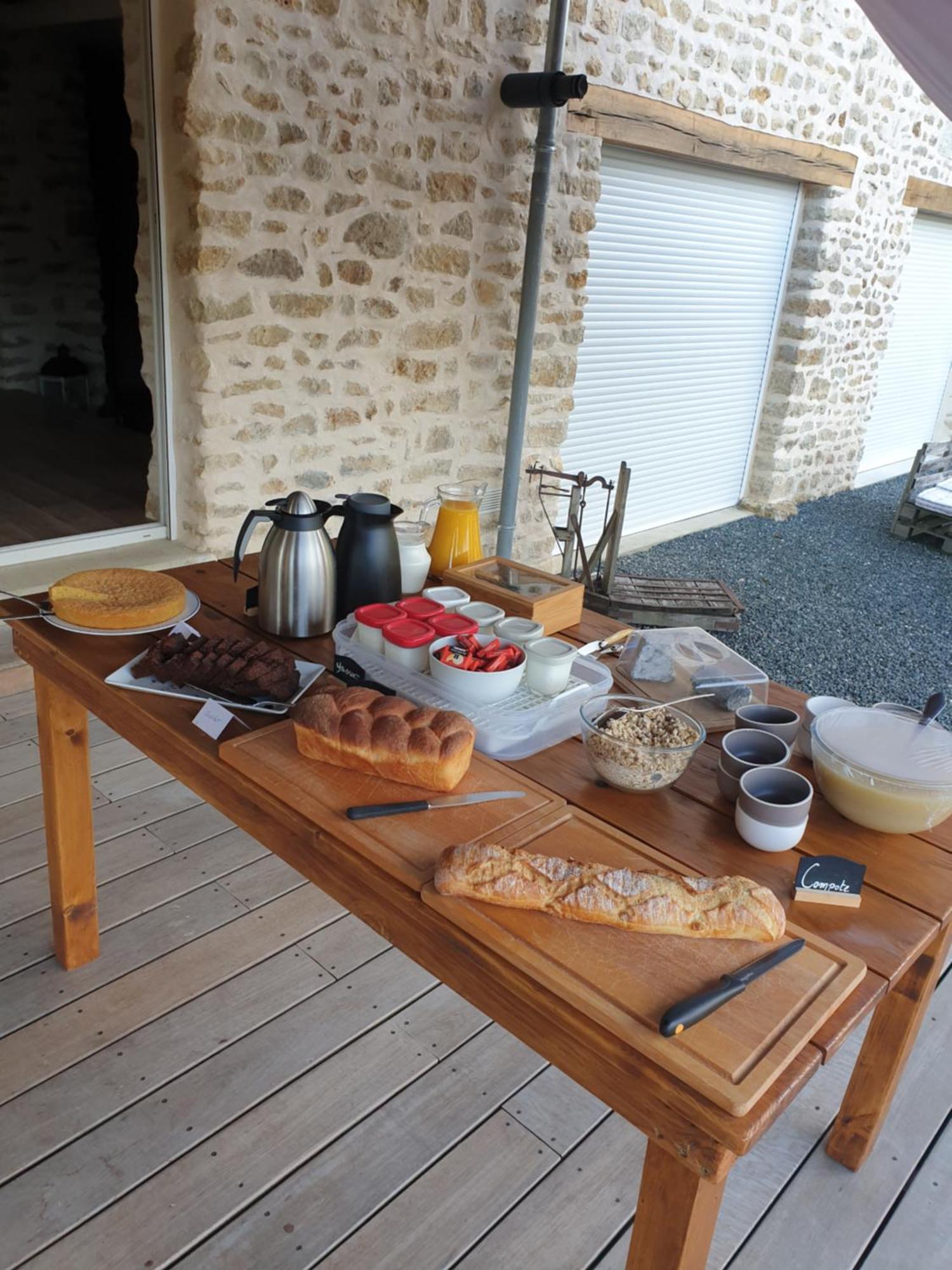 Bed and Breakfast Le Petit Pre Bouesse Exterior foto